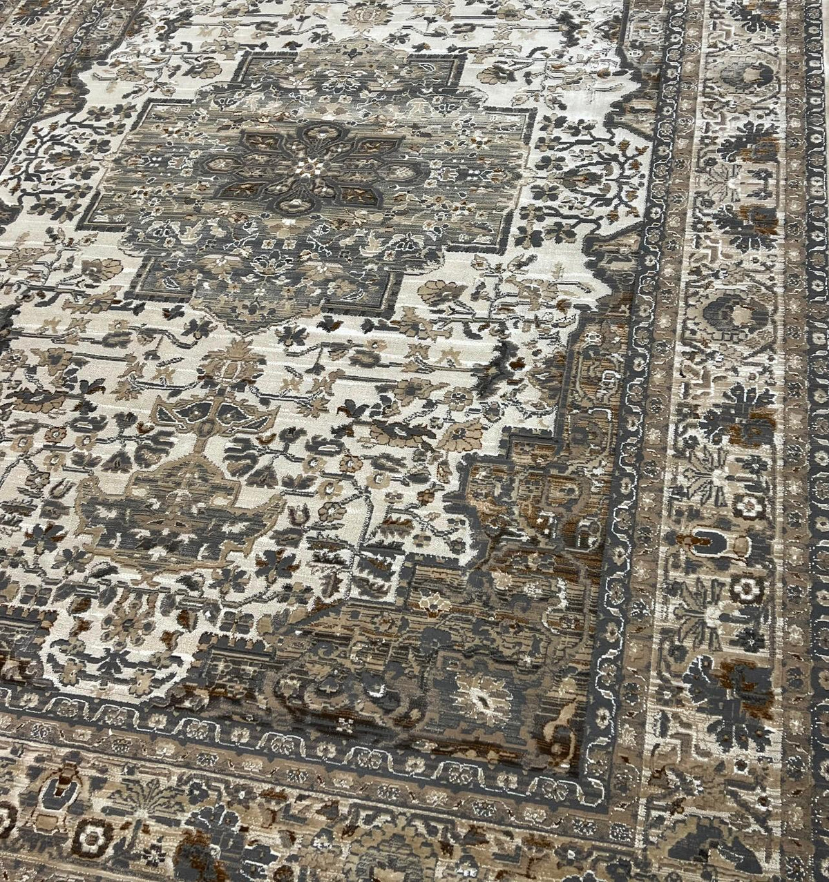 Old Orchard Farmhouse Rug