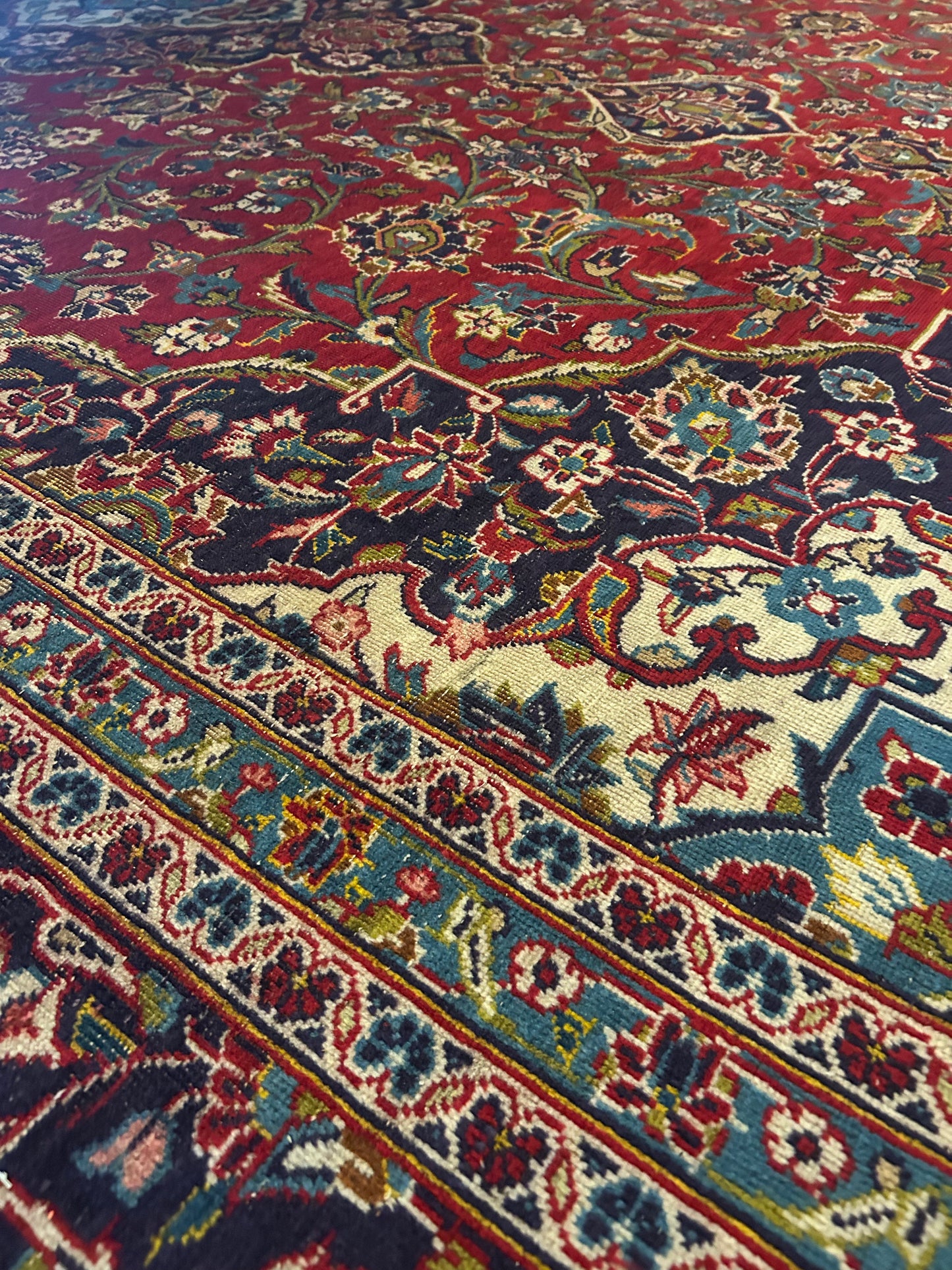 Kashan Secondhand
