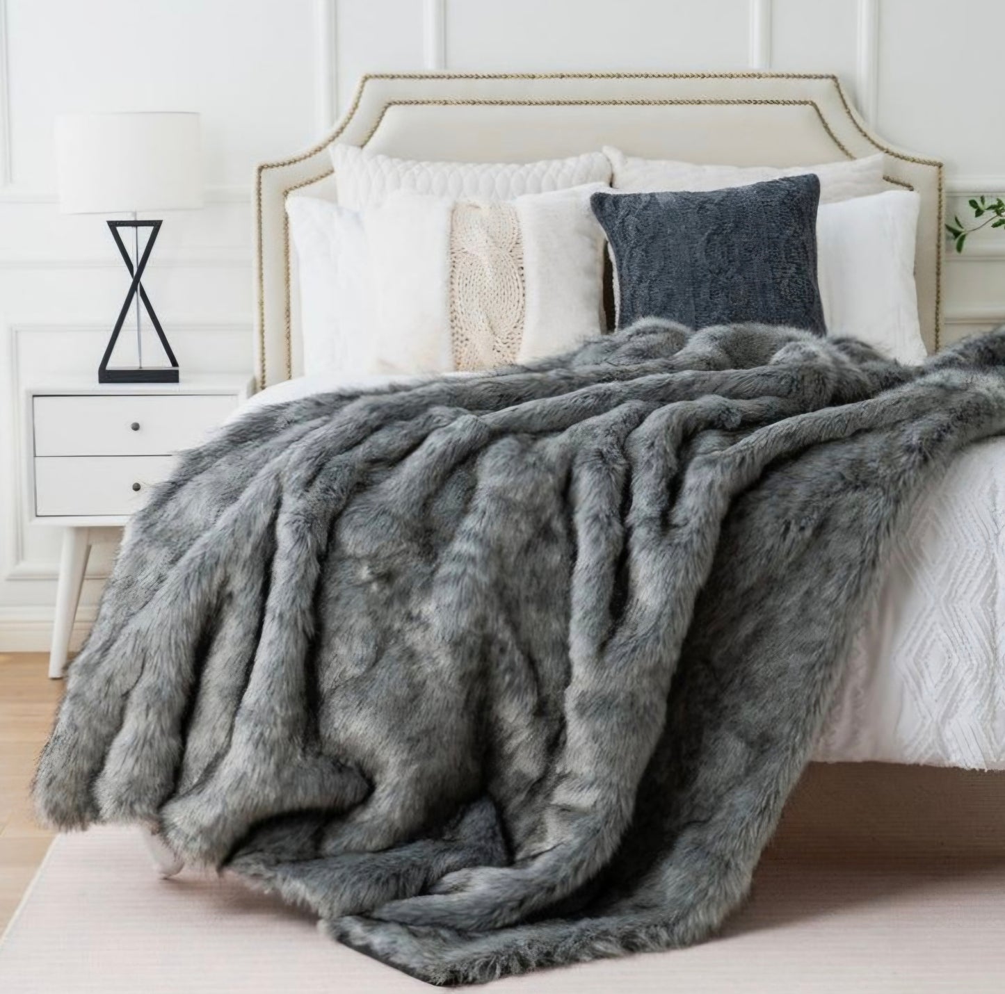 Premium Black Wolf Luxe Fur Blanket Throw